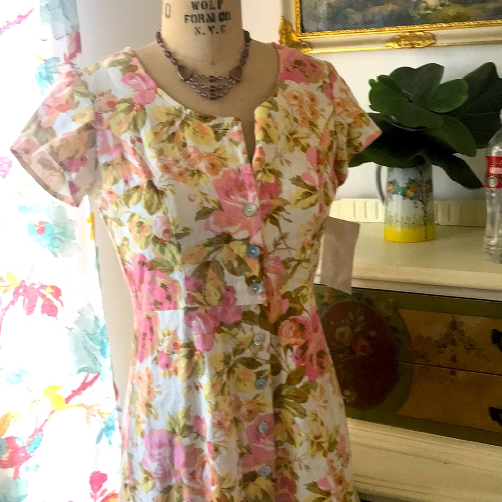 NWT “ Clues” New York Paris linen/rayon floral dress, Shabby cottage feminine
